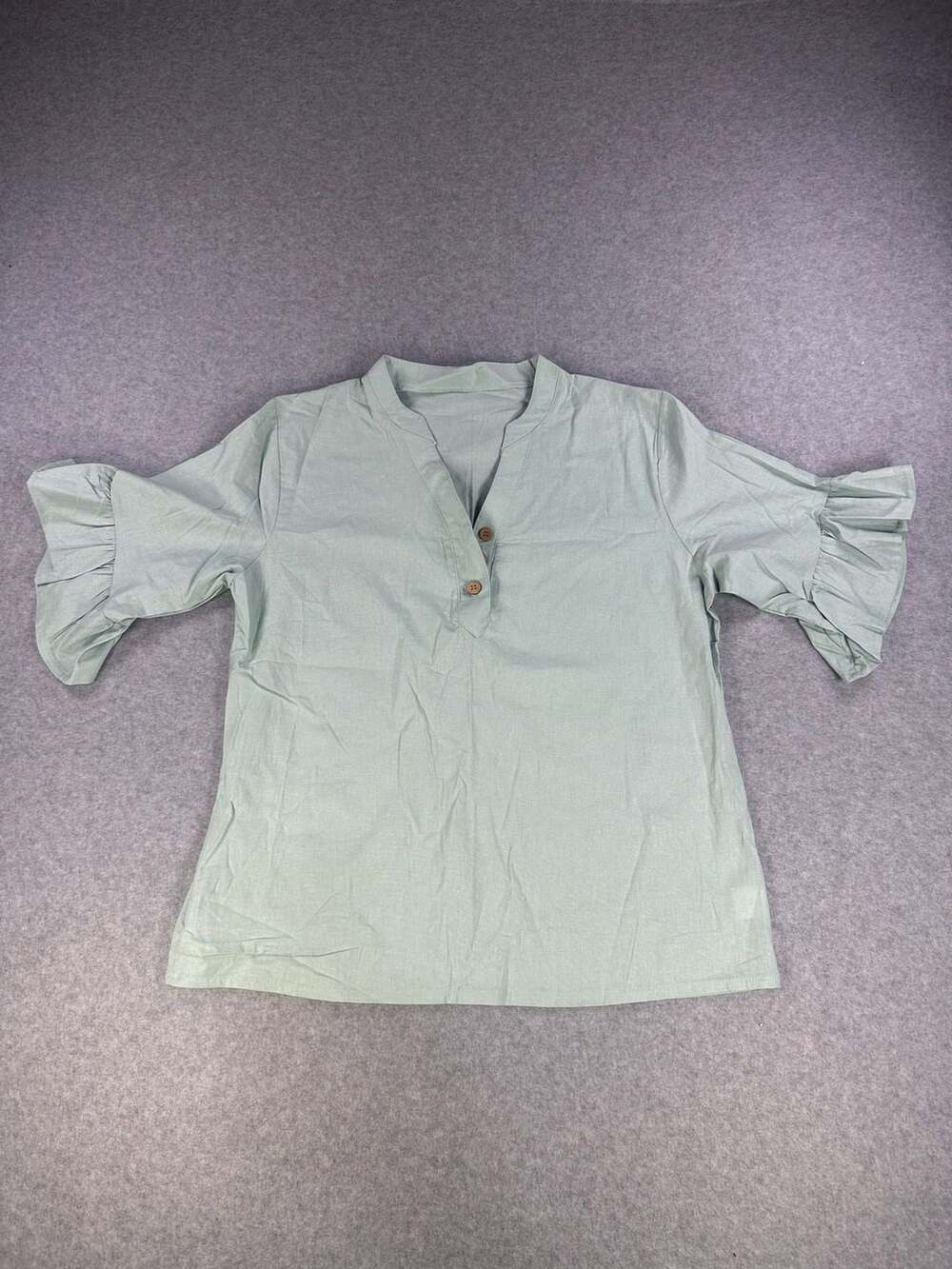 Unbranded V-Neck Ruffle Sleeve Blouse Size XL Green Button-Down Top